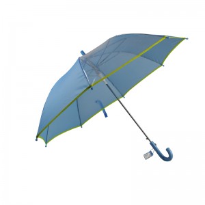 un pannello guarda attraverso l'ombrello blu per bambini